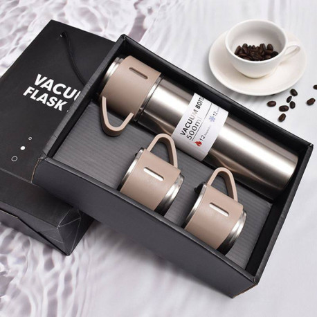 un thermos de 3 tasses pour conserver les boissons chaudes et froides