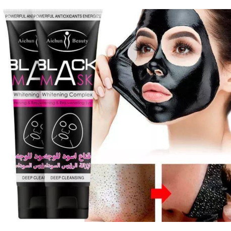 Masque noir pour éliminer les points noirs