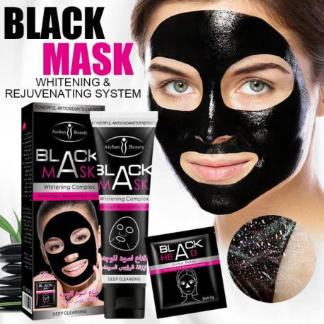 Masque noir pour éliminer les points noirs